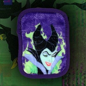 MakeUp Eraser x Disney Villains Maleficent